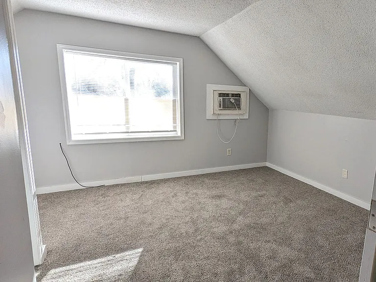 1276 Francis Ave — Photo 3