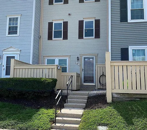 8 Appledowre Ct Photo 1