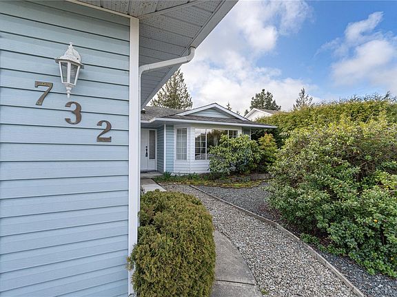 2nd image of 732 Humphrey Rd