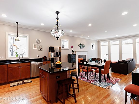 3rd image of 6036 N Damen Ave #1N