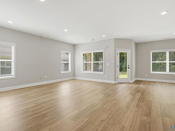 3rd image of 2657 Ajs Arbor Dr
