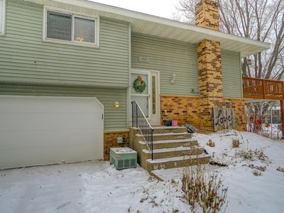 1405 Oak Leaf Ln, Burnsville, MN, 55337