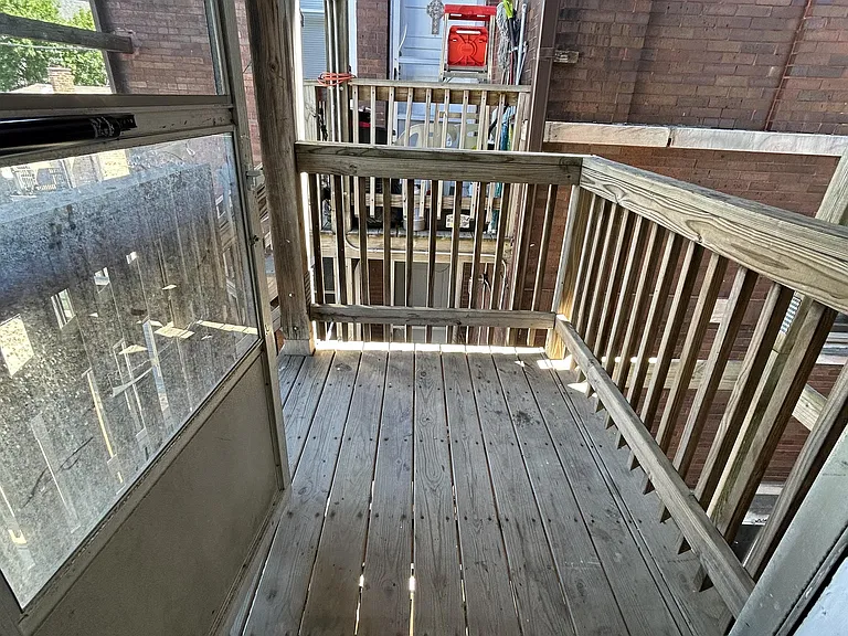 3673 N Elston Ave — Photo 18