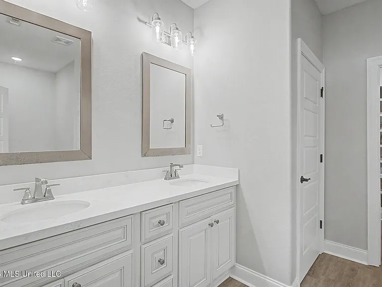 6812 Enclave Ln — Photo 15