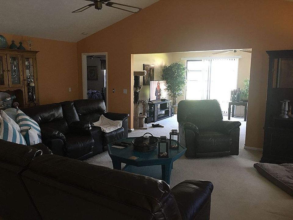 2nd image of 12821 SE Laurel Valley Ln
