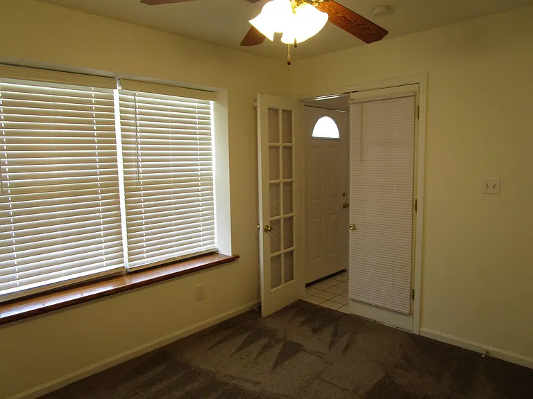 1725 Louise Cir — Photo 15