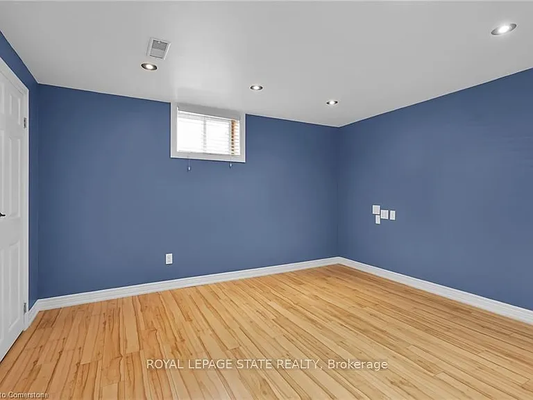 221 Gray Rd #B — Photo 4