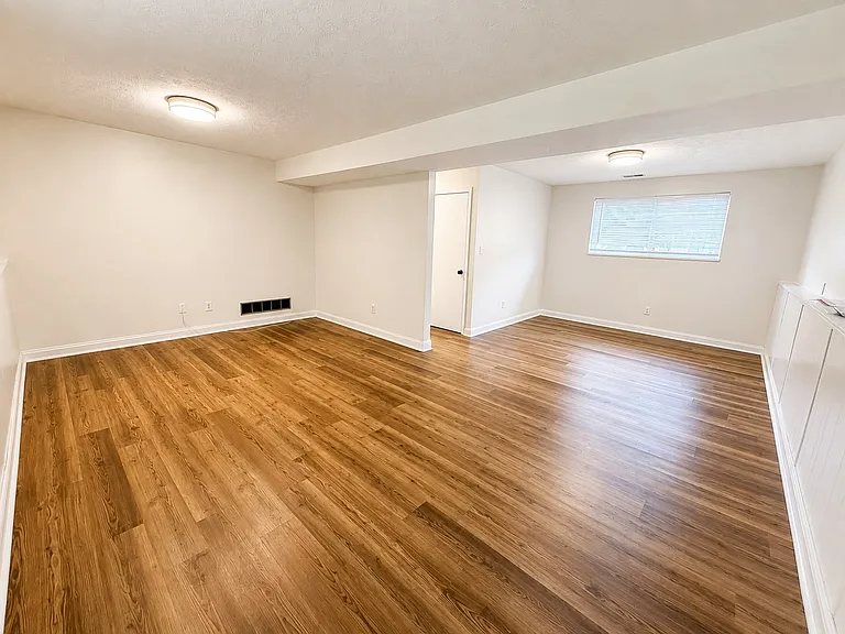 11214 Pyramid Rd — Photo 10