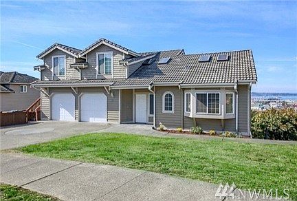 2nd image of 1514 62nd Ave NE