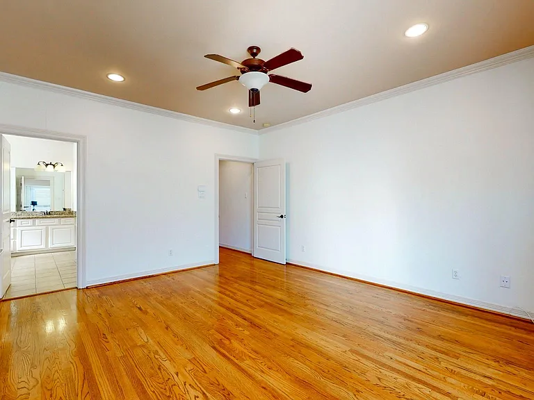 2540 Prospect St #B — Photo 19