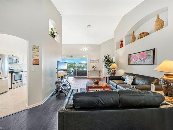 2nd image of 7852 Gardner DR #202