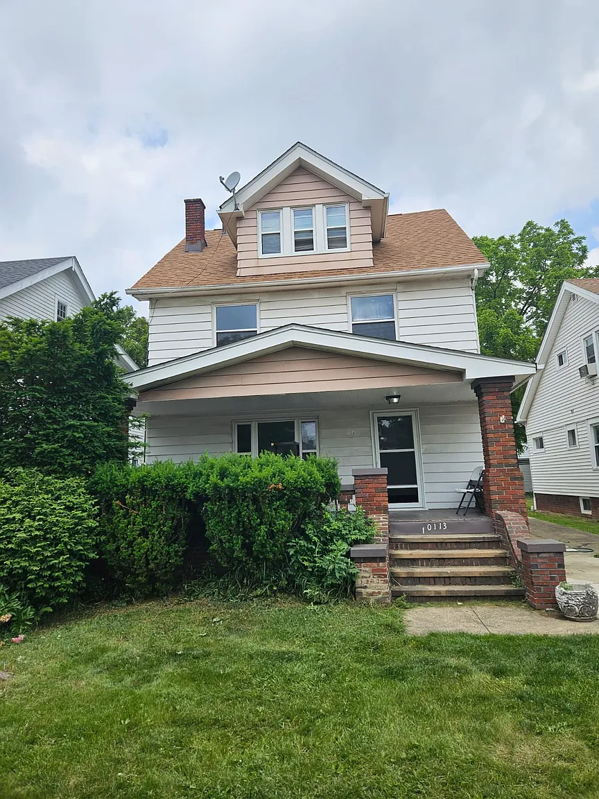 10113 Robinson Ave photo 1