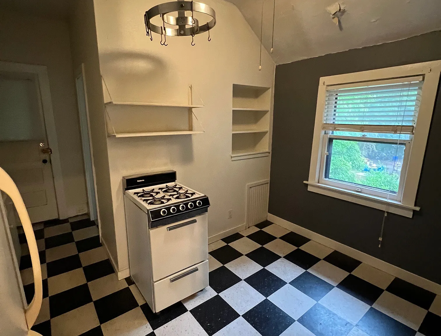 1 bed, 615 sqft, $1,450 — Photo 1