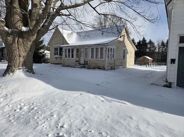 204 Mary St, Yale, MI 48097