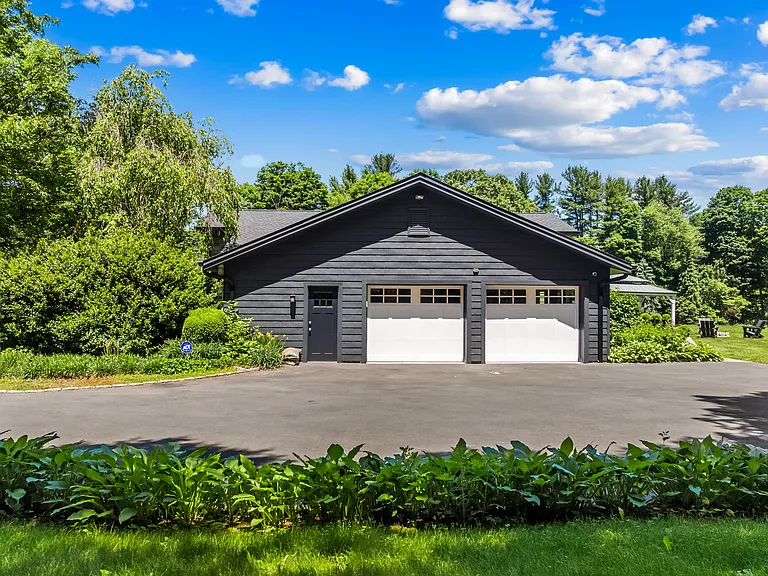 224 Wilson Rd — Photo 32