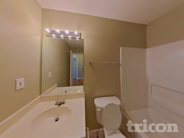 5467 Medlock Corners Dr — Photo 15