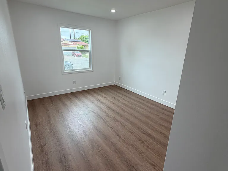 4328 Deeboyar Ave — Photo 7