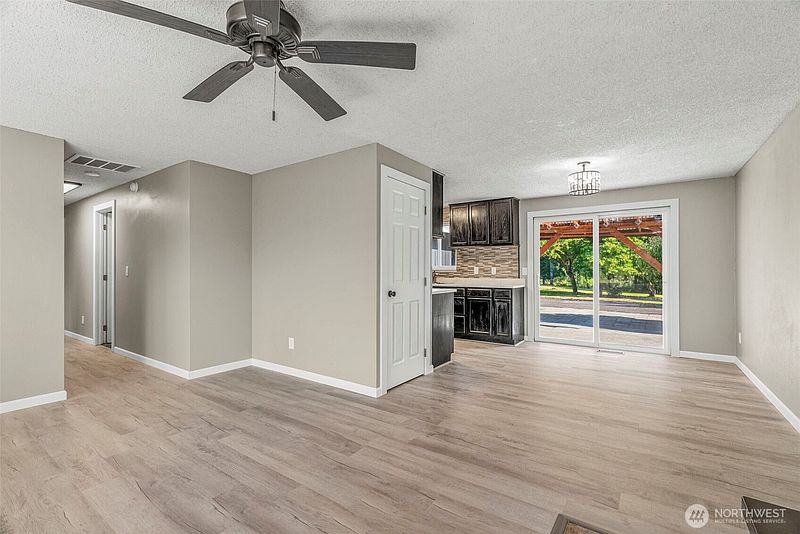 5th image of 202 Waters Road