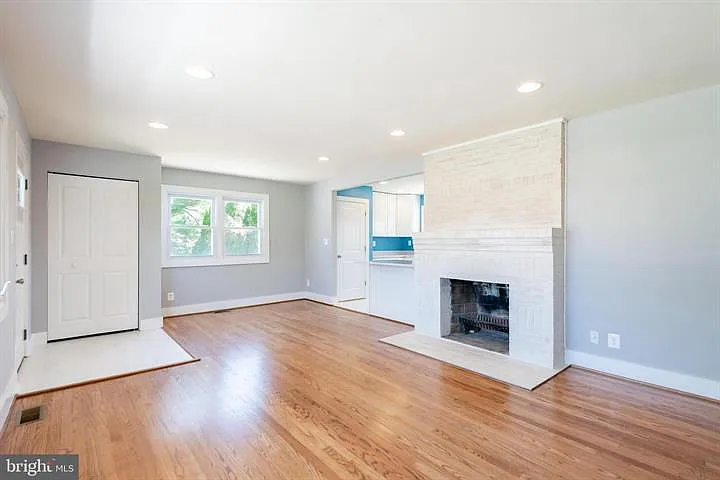 105 Meadow Rd — Photo 6