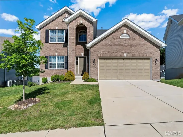 2775 Winding Valley Dr, Fenton, MO 63026