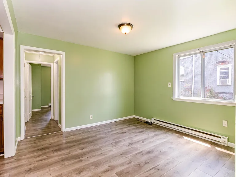 1052 3rd Ave #1 — Photo 7