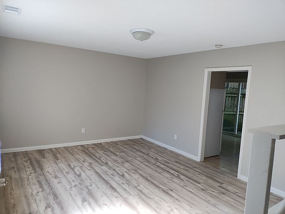 4th image of 895 23rd St #2325