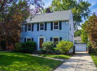 2758 Hampton Rd, Rocky River, OH 44116