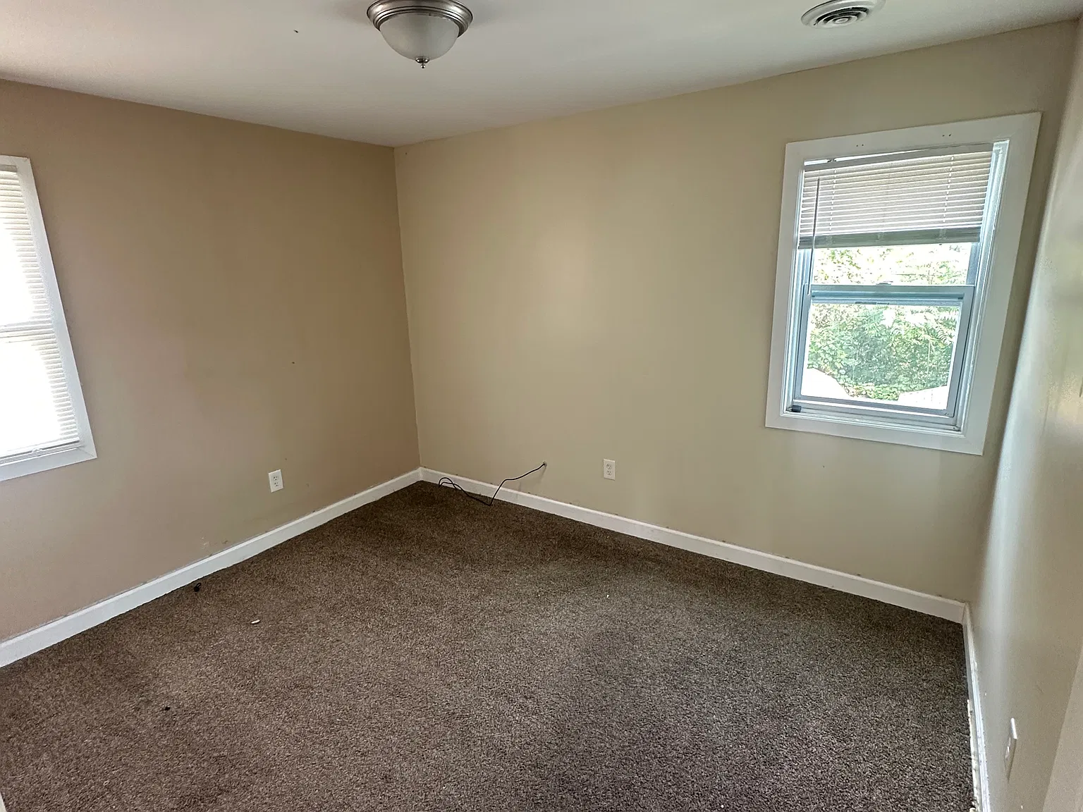 2 bed, 1712 sqft, $975 — Photo 2