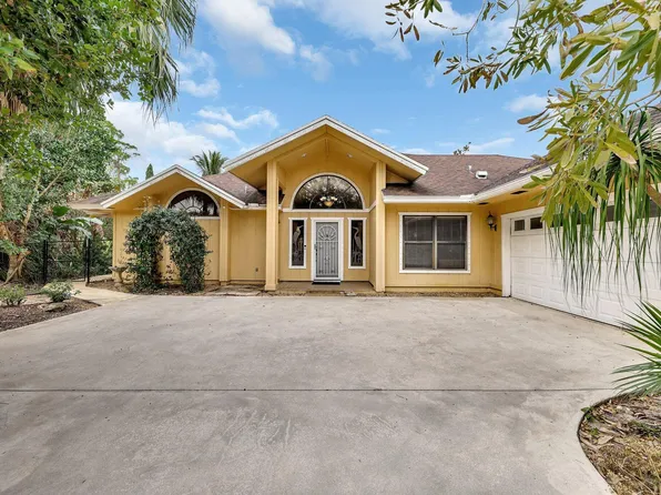 1643 SW Gregor Way, Stuart, FL 34997