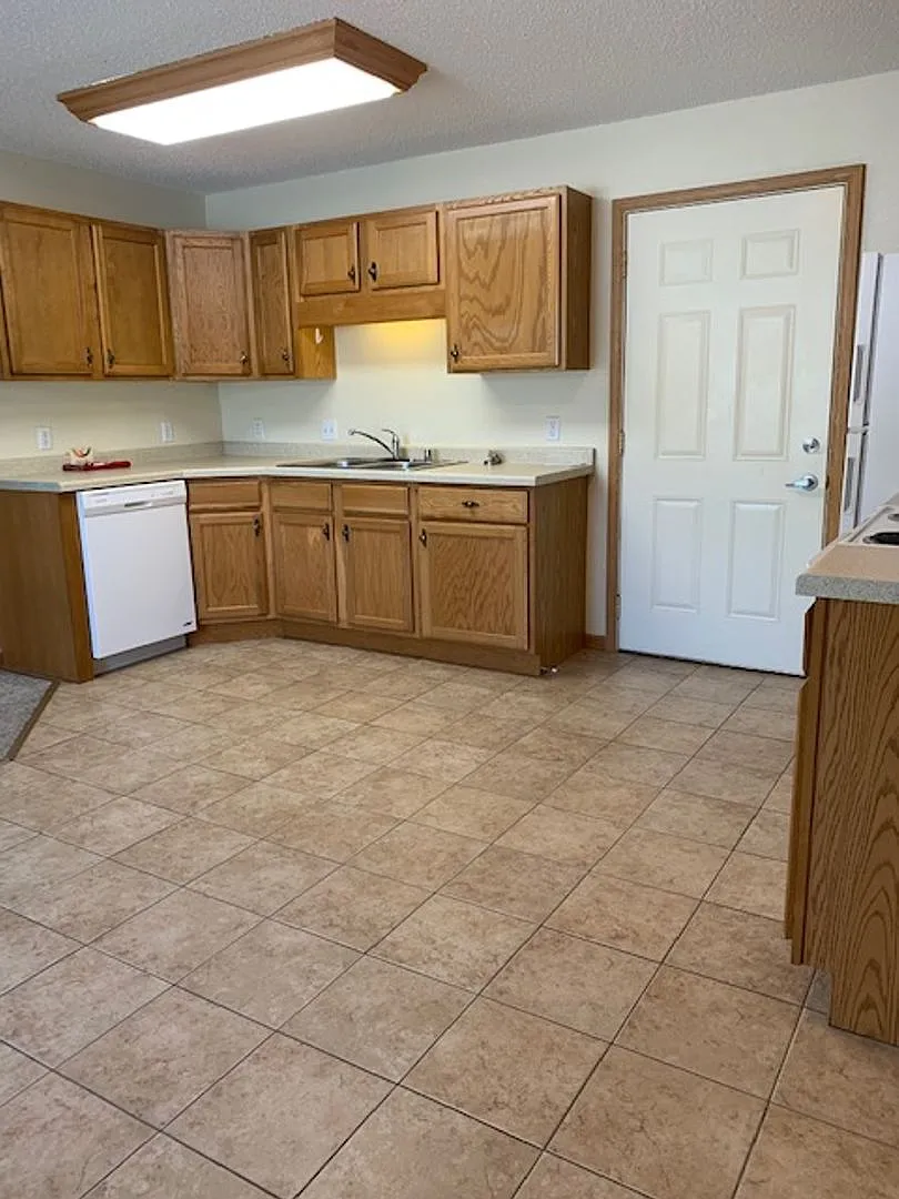 Bluffview Apartments — Photo 1
