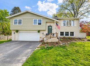 1214 Jill Peak Dr, Dundee, IL 60118