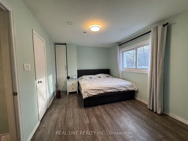 400 Mississauga Valley Blvd #124 — Photo 10