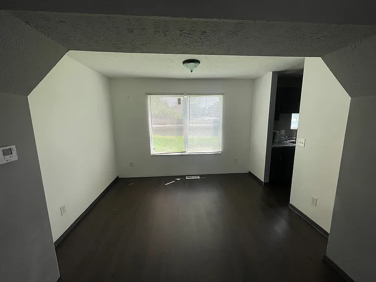 12500 Woodside Ave — Photo 6