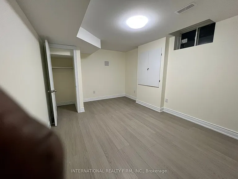 216 Wesmina Ave — Photo 10