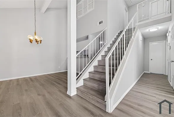 11820 Spring Grove Dr — Photo 4