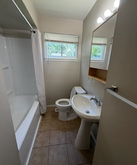 901 Symes Ave — Photo 10