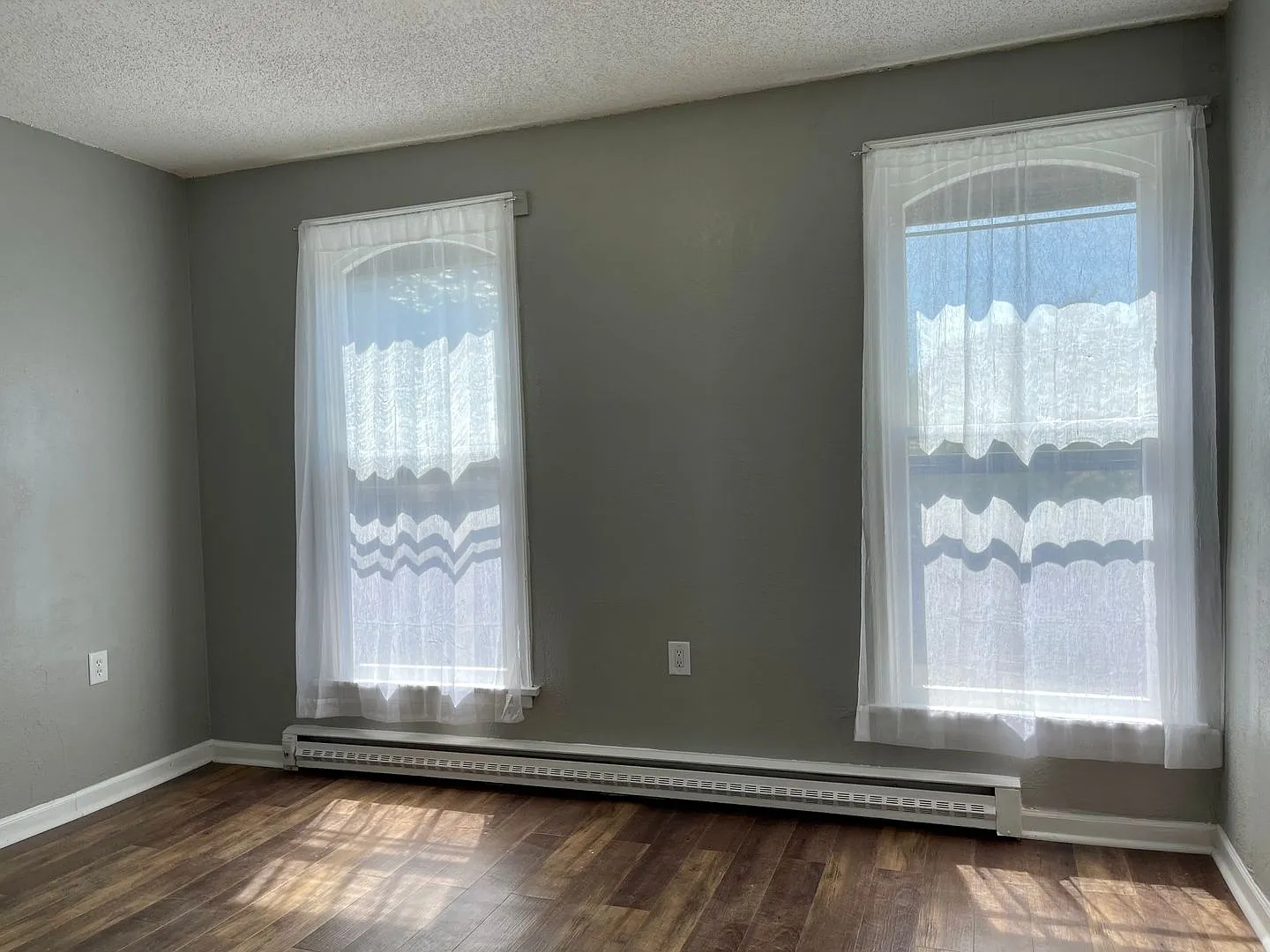 1021 Hudson Road — Photo 3