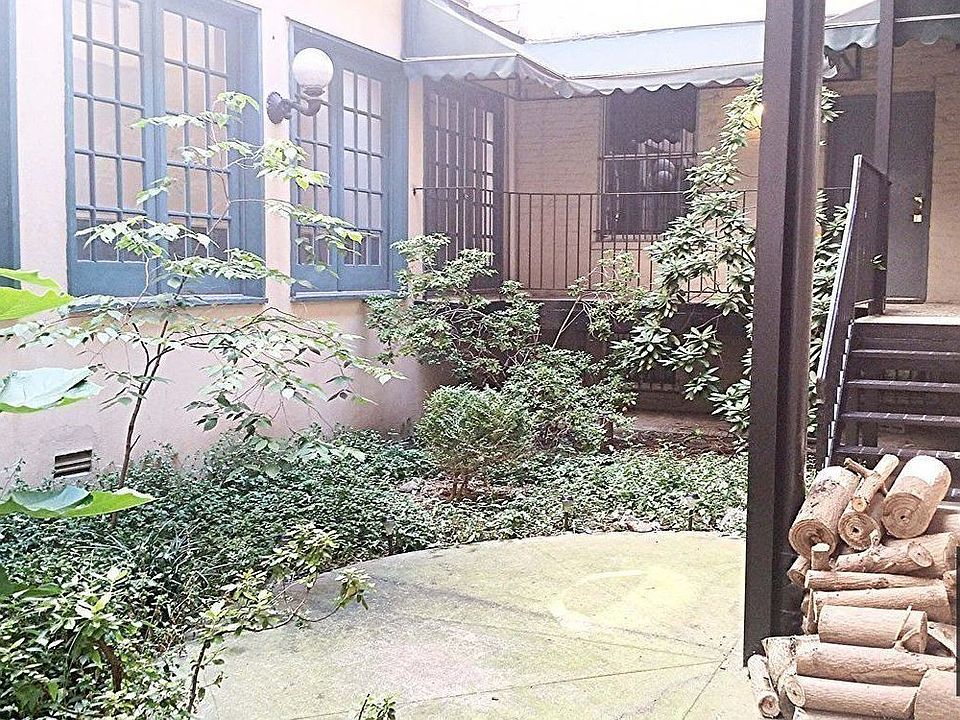 1st image of 350 Lincoln Pl APT 4H