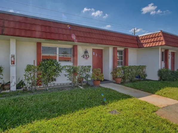 5800 W Fernley Dr Drive W #40, Greenacres, FL 33415