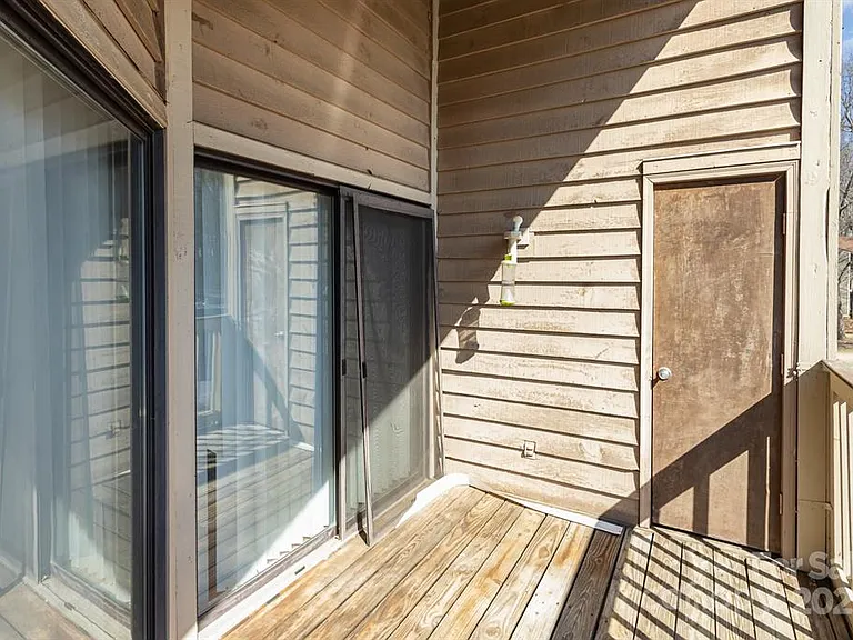 4400 Sharon Chase Dr #E — Photo 11
