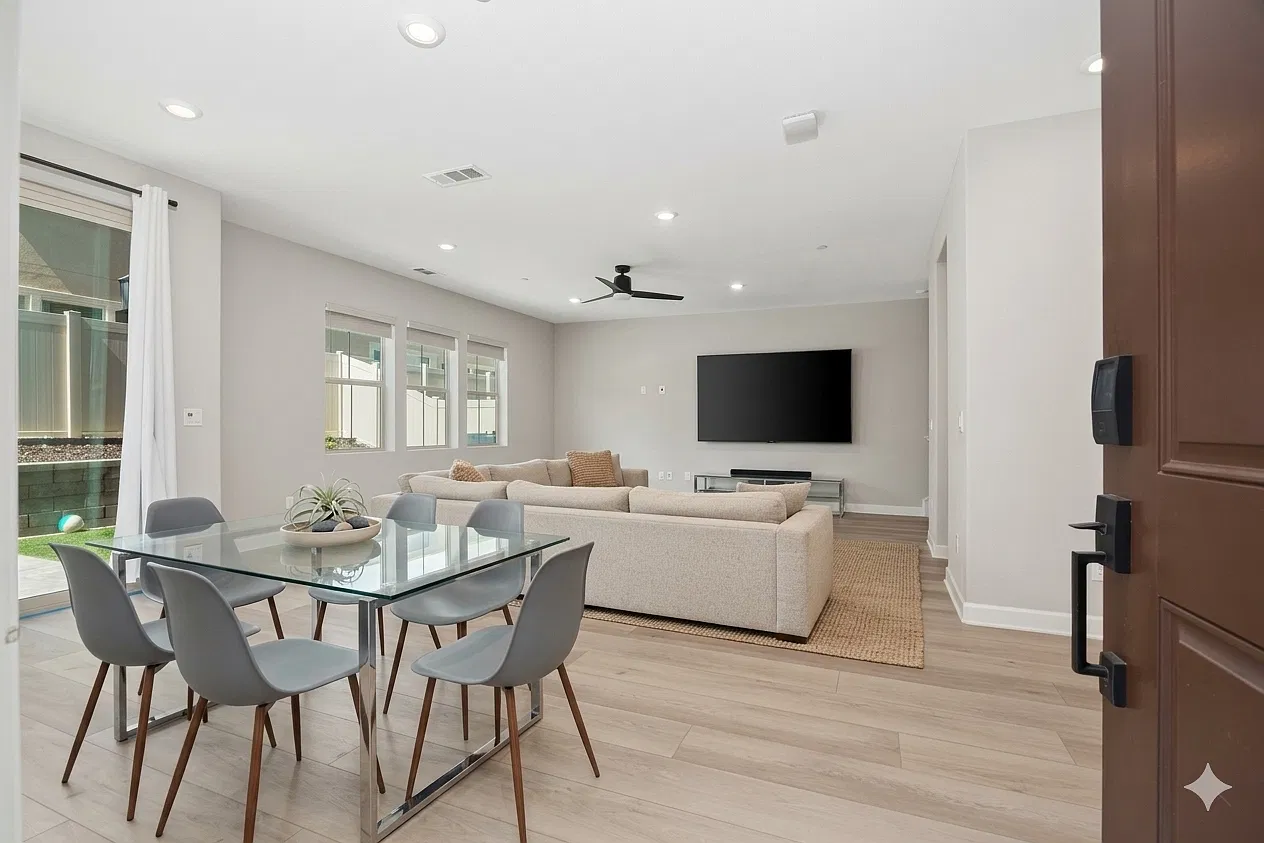 3 bed, 1716 sqft, $4,700 — Photo 4