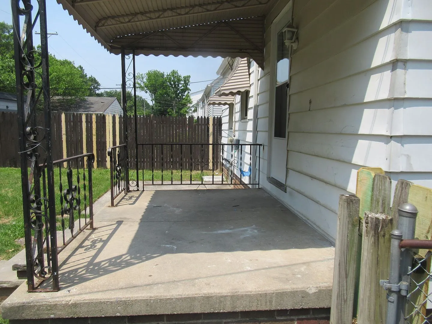 Recently updated home in the heart of Cleveland! — Photo 1