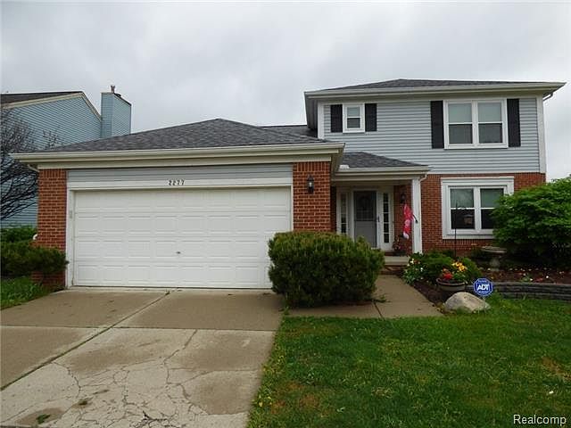 2nd image of 2277 Brookhaven Rd