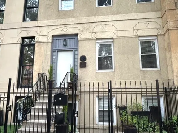 13 N Ada St, Chicago, IL 60607