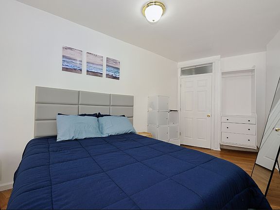 4th image of 336 9th Ave Suite 4