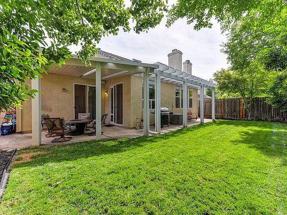 4th image of 2203 Misty Hollow Dr