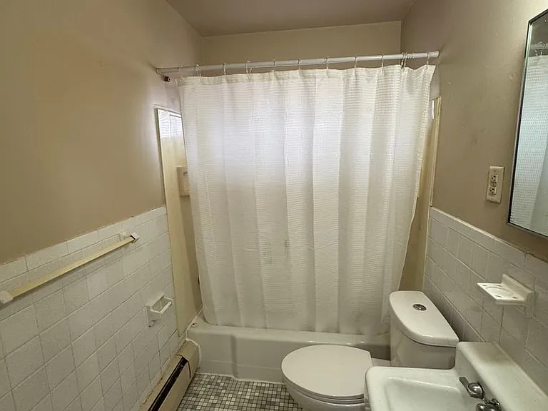 616 Ivy Ave E — Photo 9