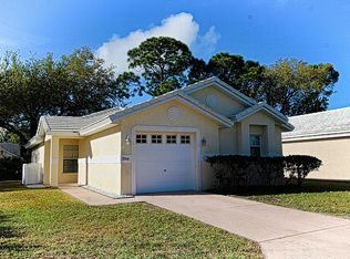 2046 Bluestem Cir NE, Palm Bay, FL 32905