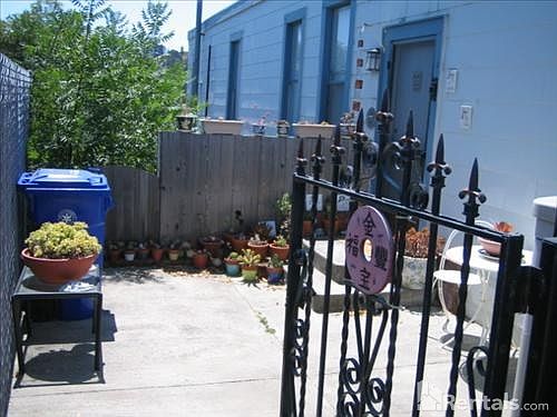 2nd image of 121 Santa Fe Ave APT A