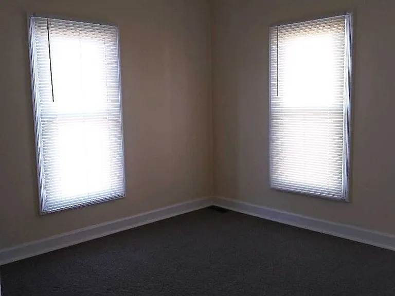 1307 Jackson St — Photo 5